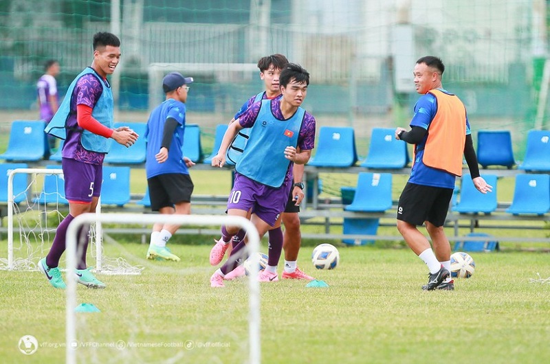 sao-viet-kieu-da-duoc-hlv-u19-viet-nam-tam-tac